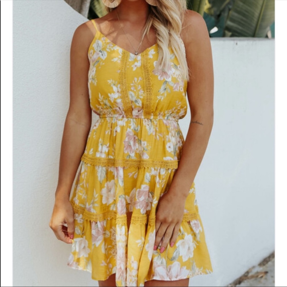 NEW Blu Pepper Yellow Floral Sleeveless Tiered Dress Small